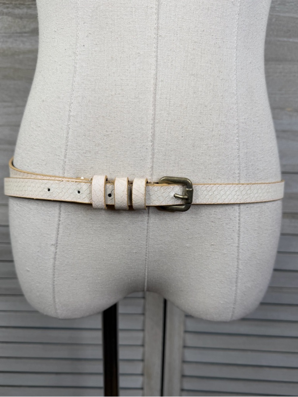 Women's Vegan Leather Snakeskin Textured Belt Distressed White-8